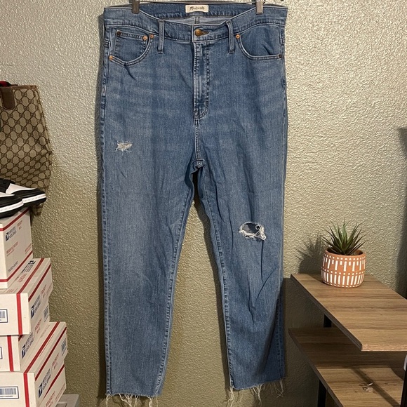 Madewell Classic Blue Ripped Jeans - Picture 2 of 6